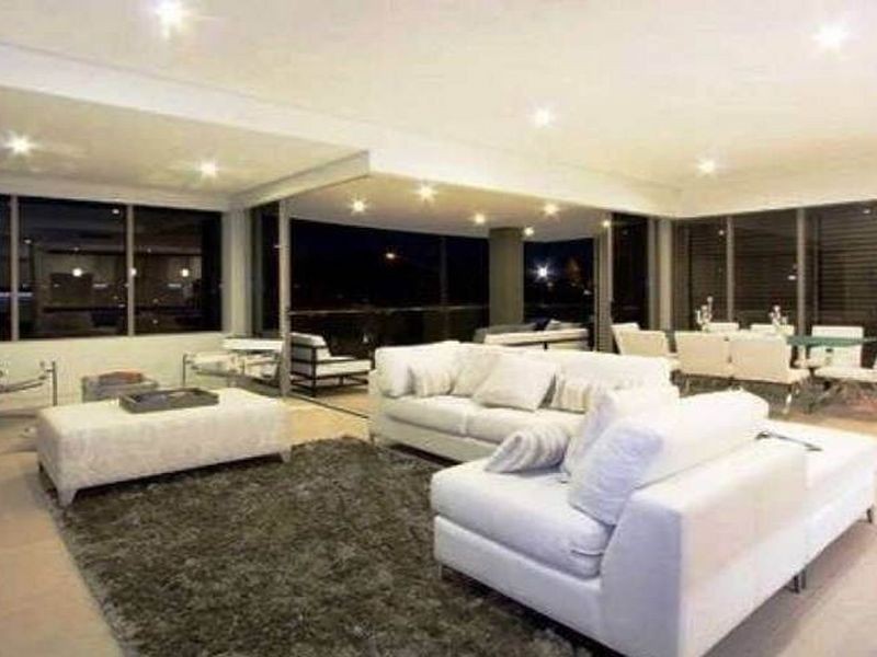 1/8 Murlong Cr, Palm Beach QLD 4221