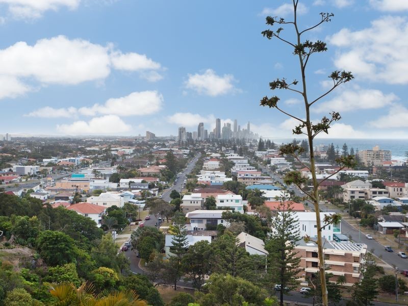 E38/1 Great Hall Drive, Miami QLD 4220