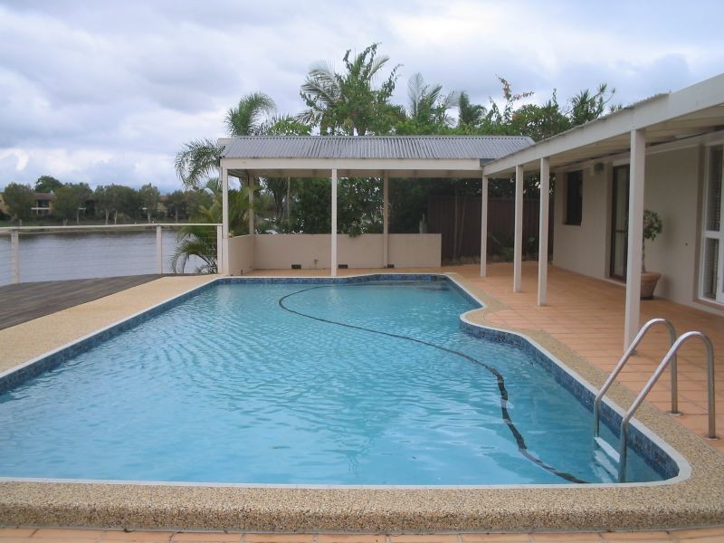 26 Honeyeater Drive, Burleigh Waters QLD 4220