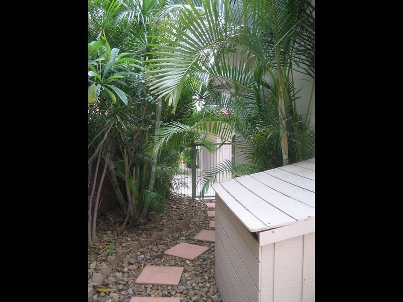 26 Honeyeater Drive, Burleigh Waters QLD 4220