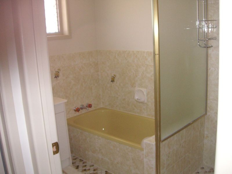 4 Aruma Ave, Burleigh Waters QLD 4220