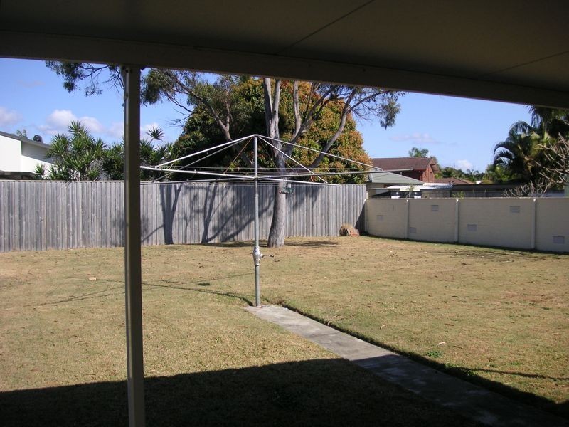 4 Aruma Ave, Burleigh Waters QLD 4220