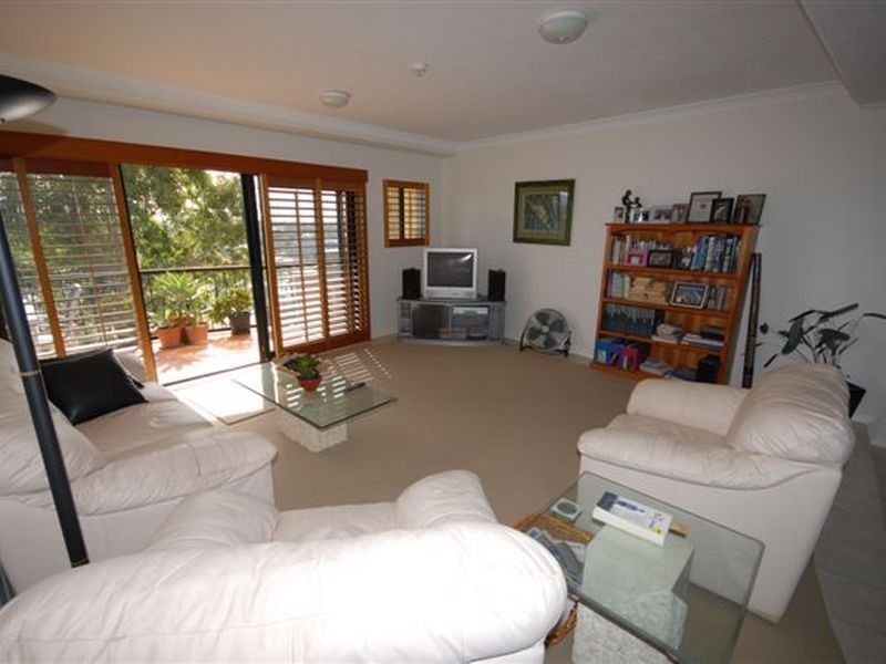 15 A/1 Great Hall Dr, Miami QLD 4220