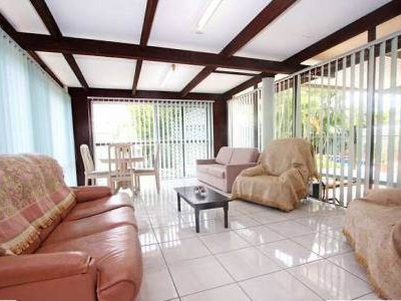 19 Egret Ave, Burleigh Waters QLD 4220