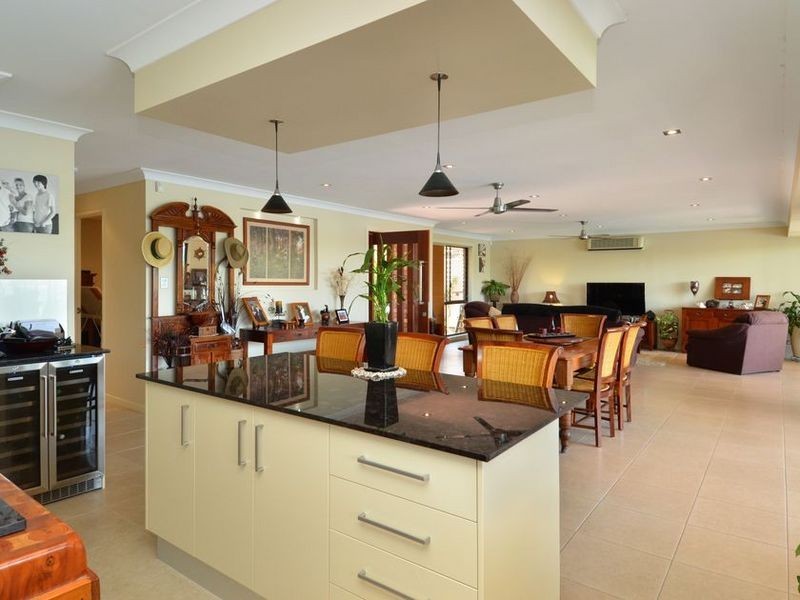 82 Honeyeater Dr, Burleigh Waters QLD 4220