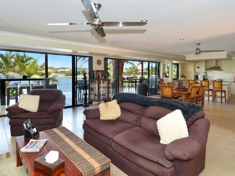 82 Honeyeater Dr, Burleigh Waters QLD 4220