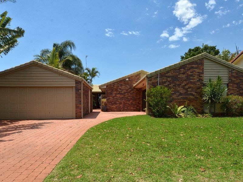 82 Honeyeater Dr, Burleigh Waters QLD 4220