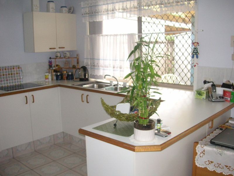 1/5 Felicia Court, Burleigh Waters QLD 4220