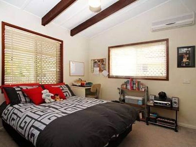 19 Egret Ave, Burleigh Waters QLD 4220