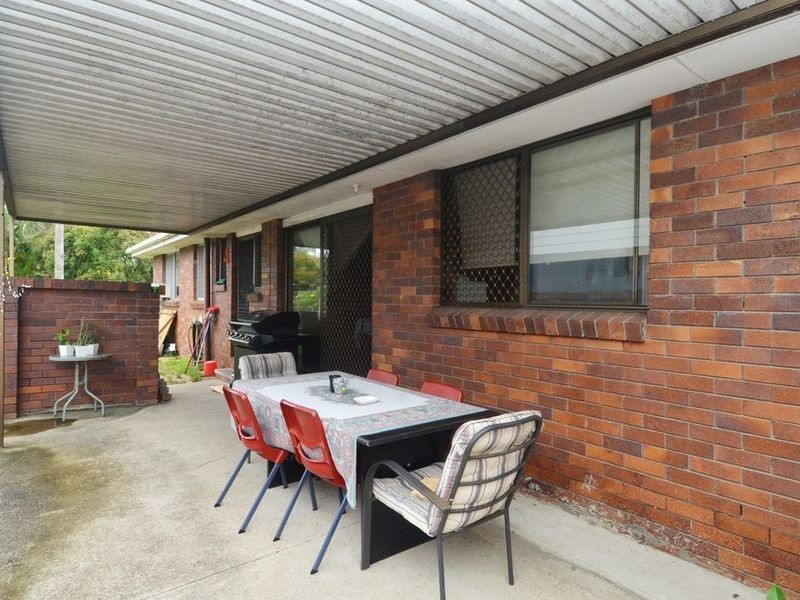 107 Hooker Blvd, Broadbeach Waters QLD 4218