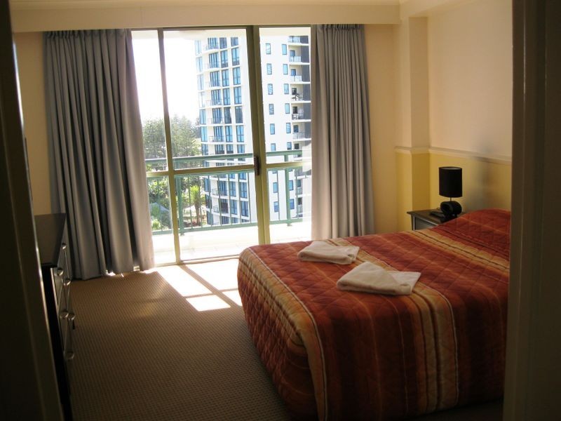 42/29 Woodroff Avenue, Main Beach QLD 4217