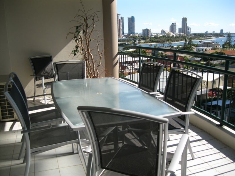 42/29 Woodroff Avenue, Main Beach QLD 4217