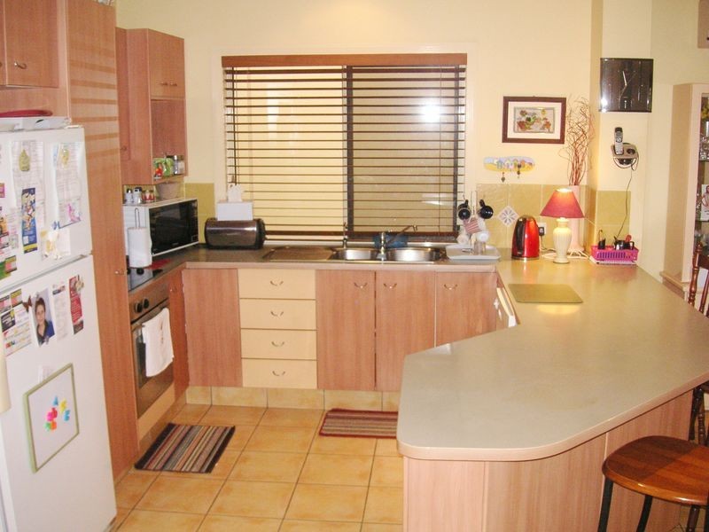 2/13 North Shore Ave, Varsity Lakes QLD 4227