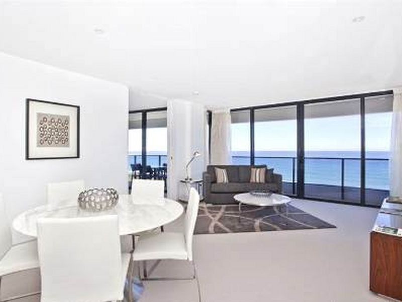 Tower 1/4 Charles Ave, Broadbeach QLD 4218