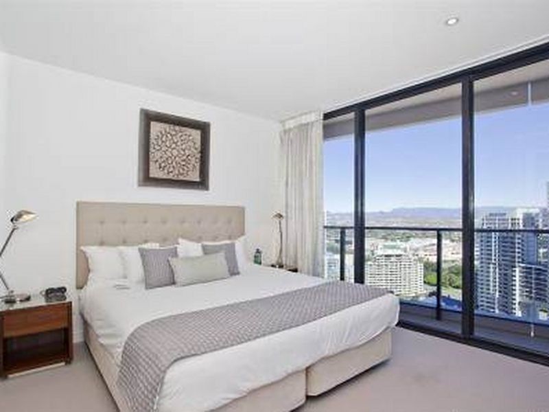 Tower 1/4 Charles Ave, Broadbeach QLD 4218