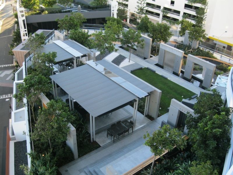 Tower 1/4 Charles Ave, Broadbeach QLD 4218