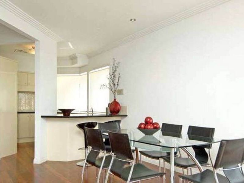 1/24 Sunset Blvd, Surfers Paradise QLD 4217