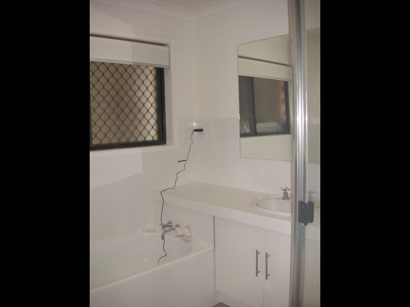 1 Petunia Court, Miami QLD 4220