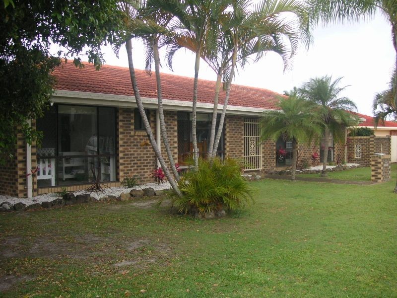 1 Petunia Court, Miami QLD 4220