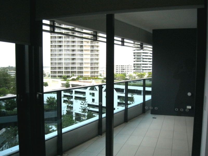 2/12 Ferny Fairway, Burleigh Waters QLD 4220