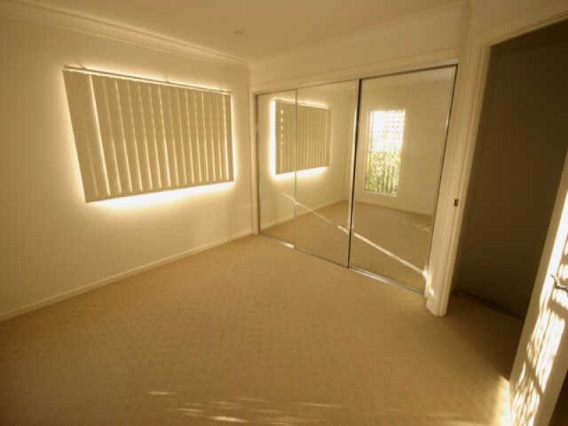 2/12 Ferny Fairway, Burleigh Waters QLD 4220
