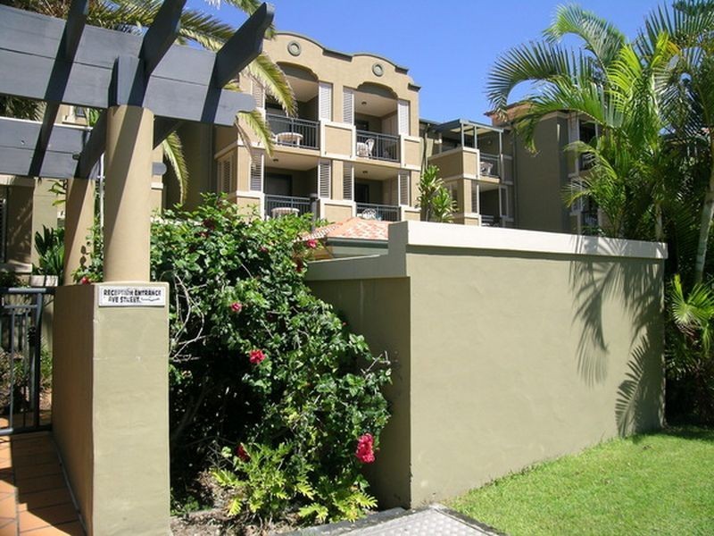 38 Petrel Avenue, Mermaid Beach QLD 4218