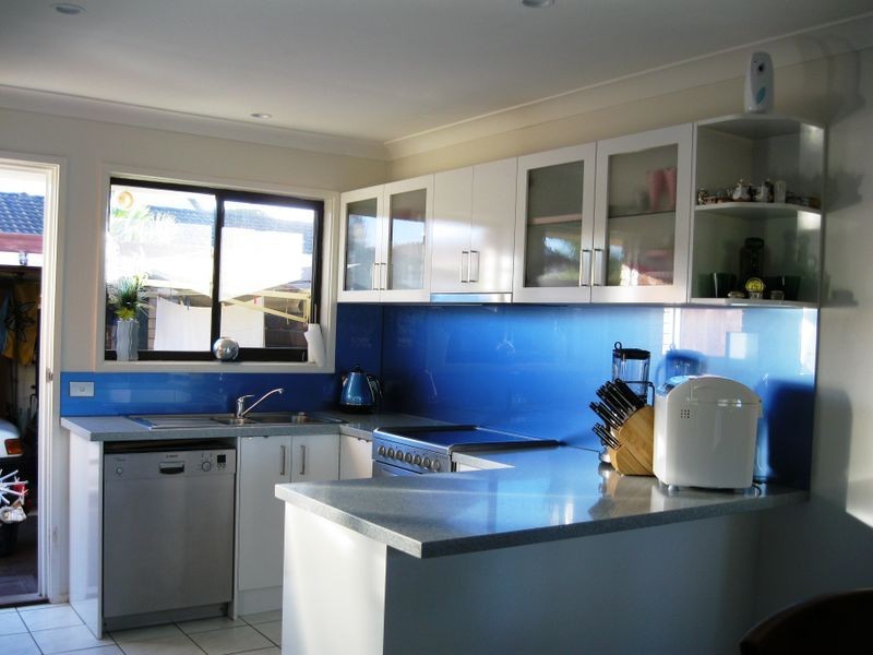 121 Sunshine Blvd, Mermaid Waters QLD 4218