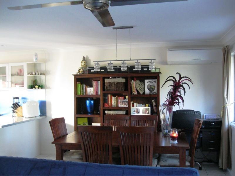 121 Sunshine Blvd, Mermaid Waters QLD 4218