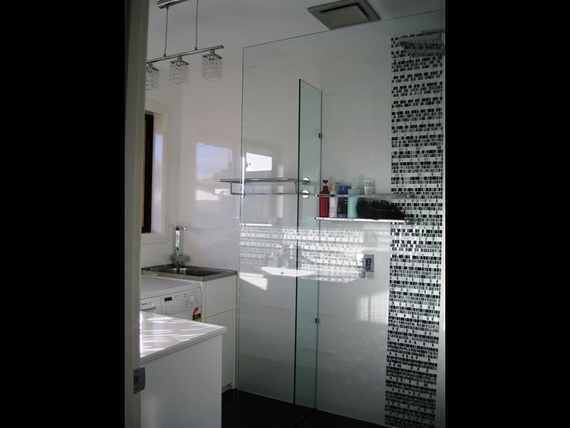 121 Sunshine Blvd, Mermaid Waters QLD 4218