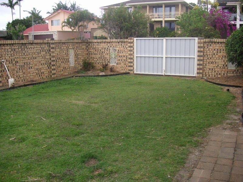 1 Petunia Court, Miami QLD 4220