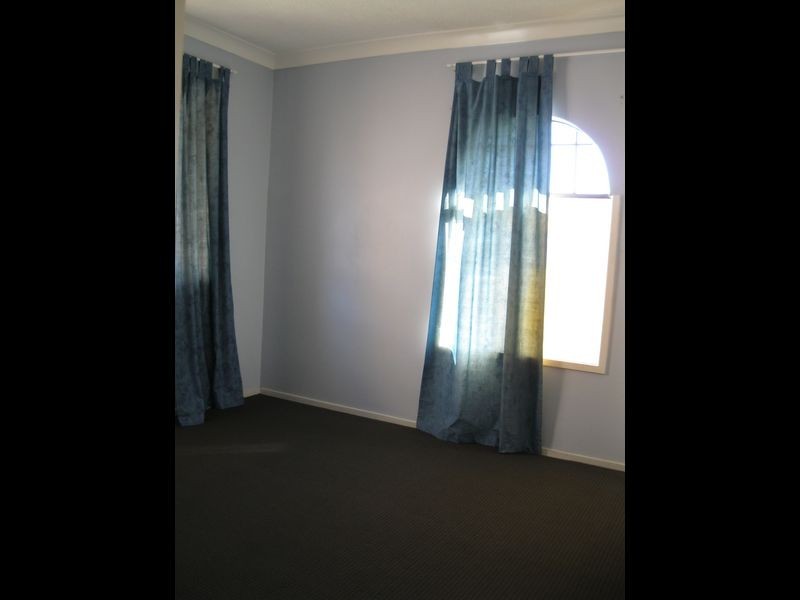 3/6 Angie Court, Mermaid Waters QLD 4218