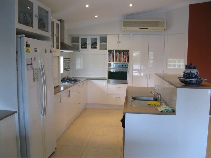 134 Dunlin Drive, Burleigh Waters QLD 4220