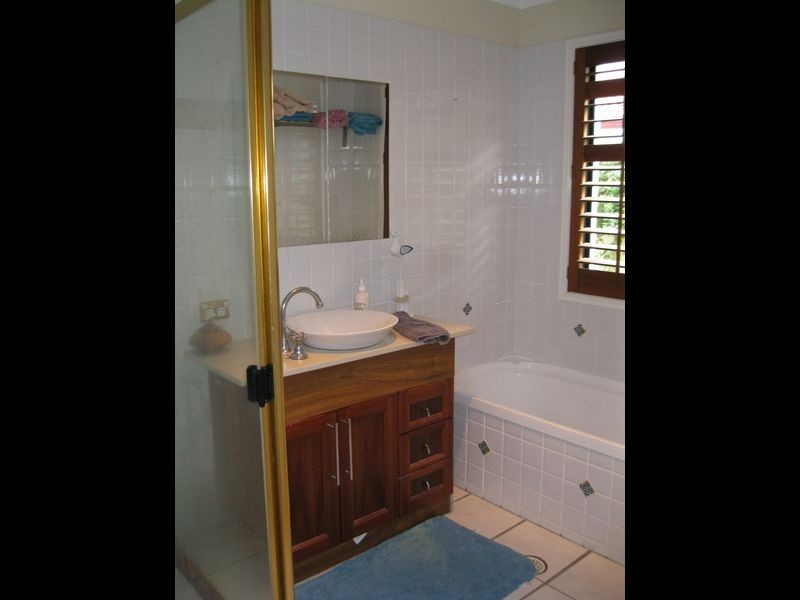 134 Dunlin Drive, Burleigh Waters QLD 4220