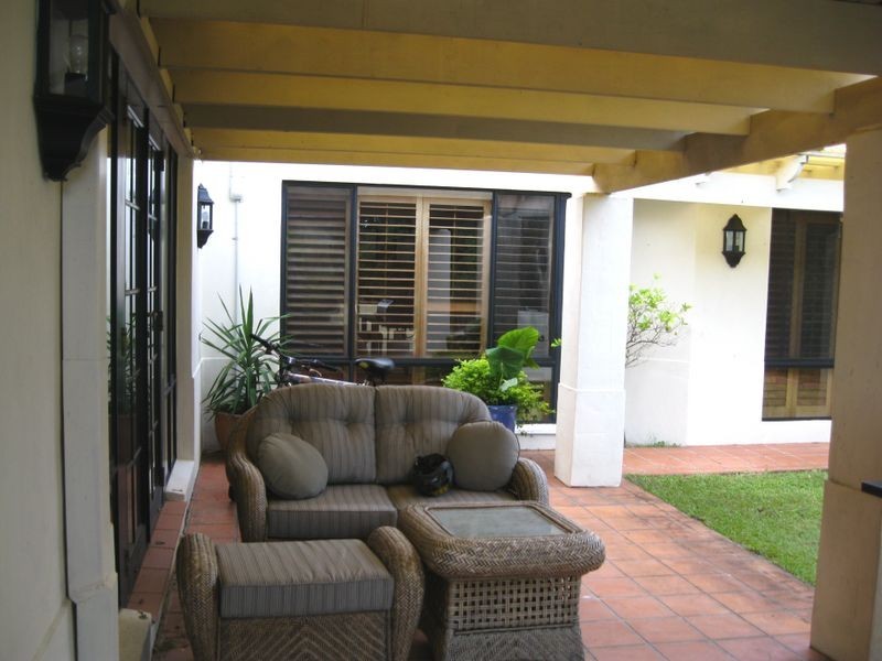 134 Dunlin Drive, Burleigh Waters QLD 4220