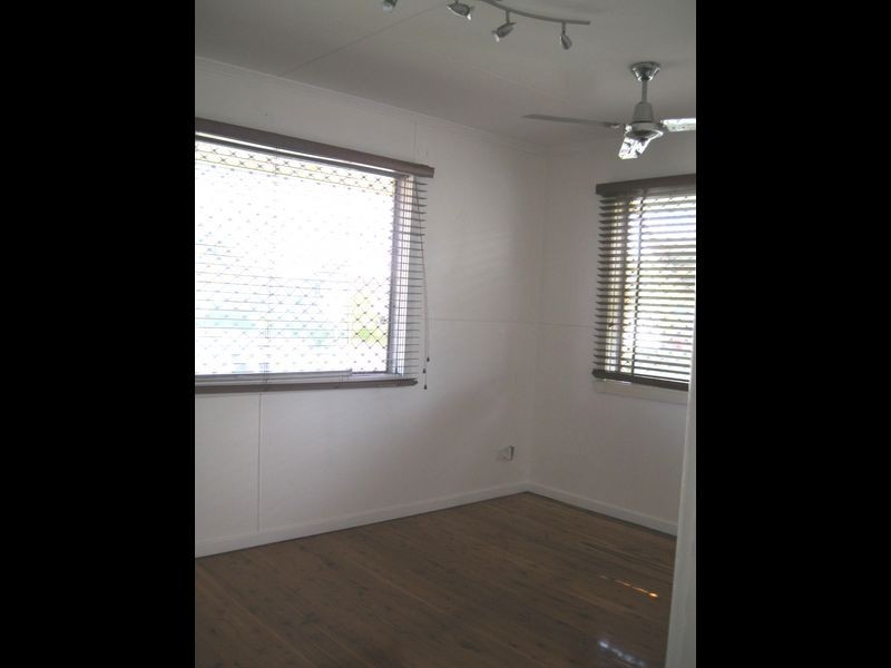 19 Banksia Broadway, Burleigh Heads QLD 4220