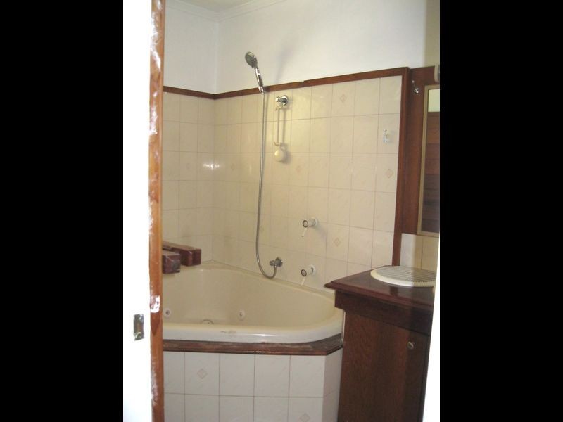 19 Banksia Broadway, Burleigh Heads QLD 4220