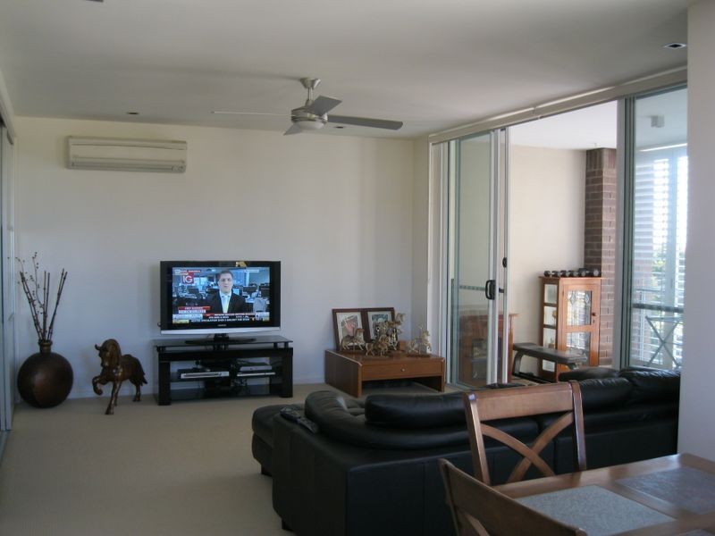 4011/3027 The Boulevard, Carrara QLD 4211