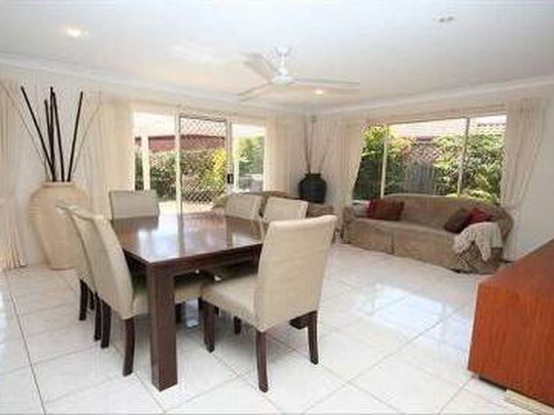 69 Dipper Drive, Burleigh Waters QLD 4220