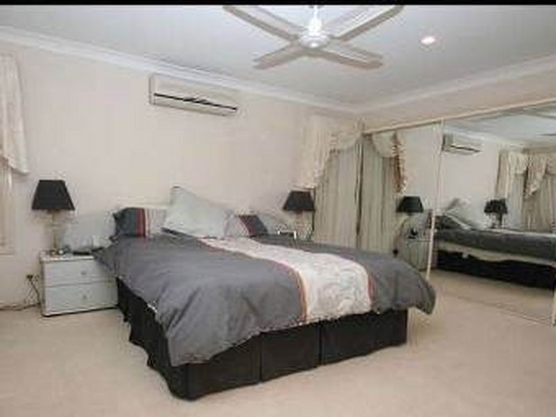 69 Dipper Drive, Burleigh Waters QLD 4220