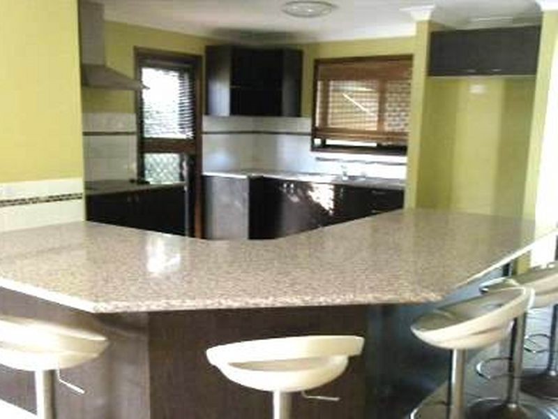 15 Spoonbill Court, Burleigh Waters QLD 4220