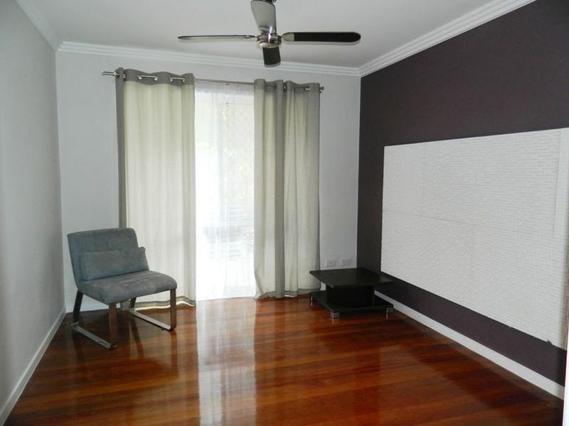 2/6 Parkview Pl, Southport QLD 4215