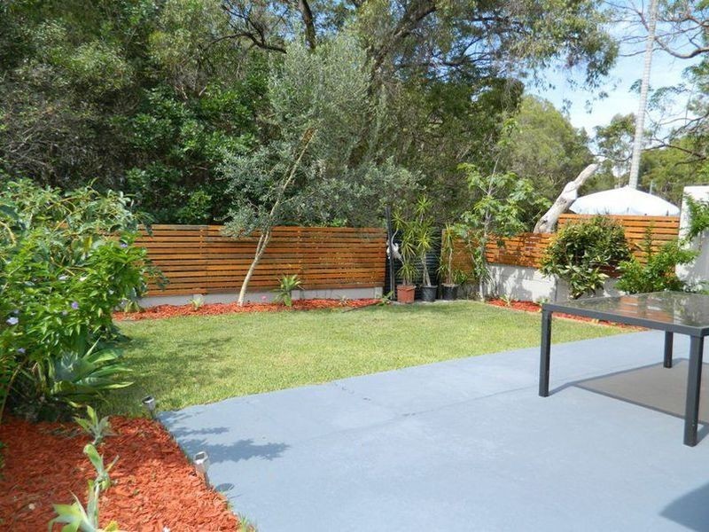 2/6 Parkview Pl, Southport QLD 4215