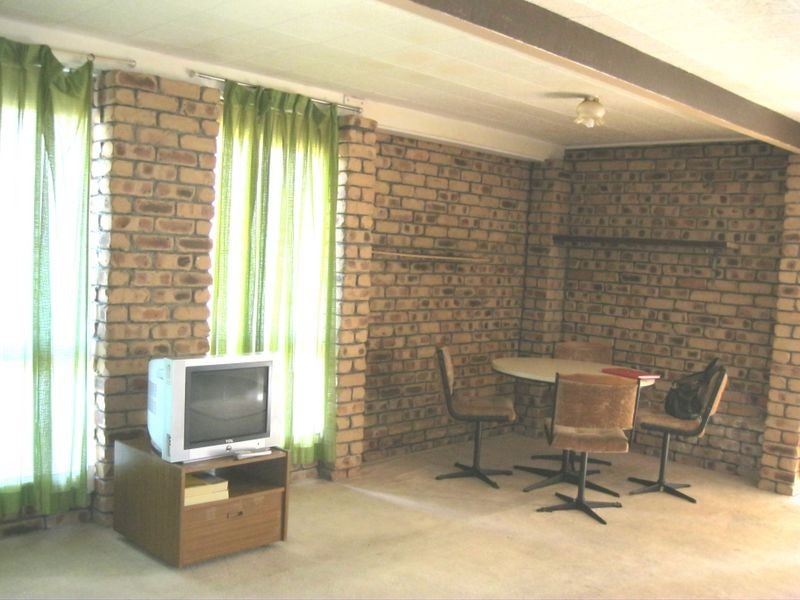 1 Kevin Crt, Miami QLD 4220