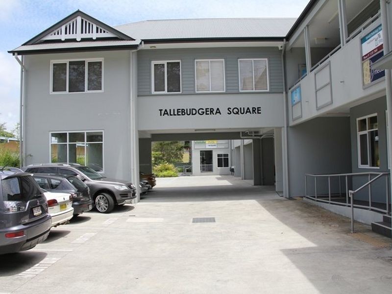 43 Tallebudgera Creek Road, West Burleigh QLD 4219