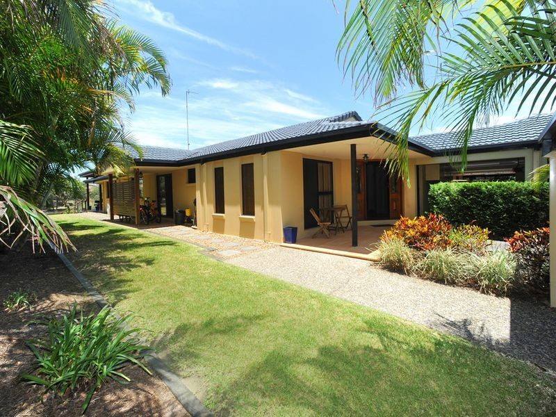 52 Honeyeater Drive, Burleigh Waters QLD 4220