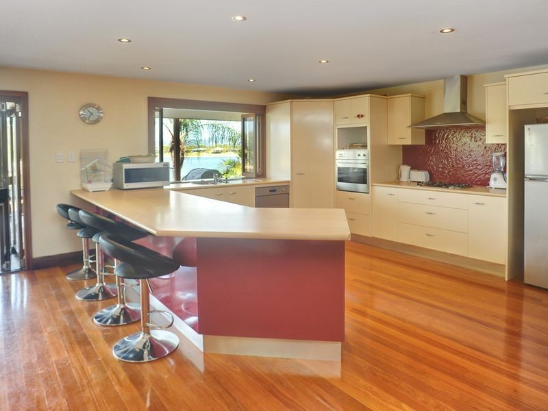 52 Honeyeater Drive, Burleigh Waters QLD 4220