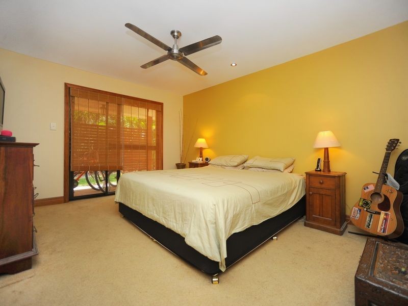 52 Honeyeater Drive, Burleigh Waters QLD 4220