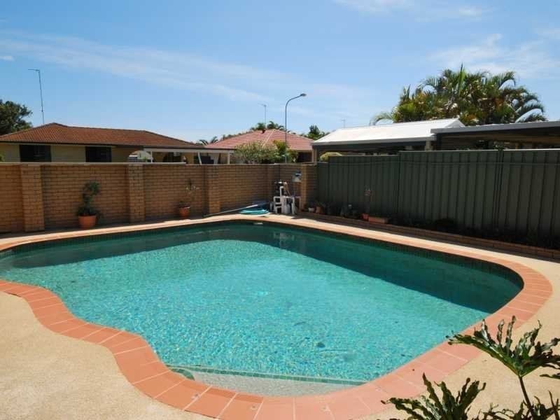 14 Lorikeet Lane, Burleigh Waters QLD 4220