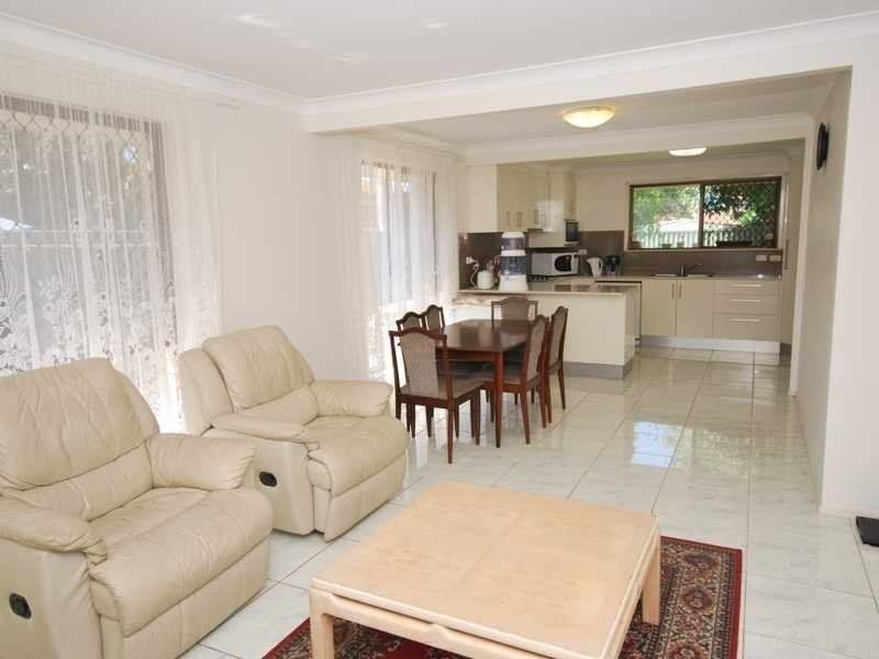 14 Lorikeet Lane, Burleigh Waters QLD 4220