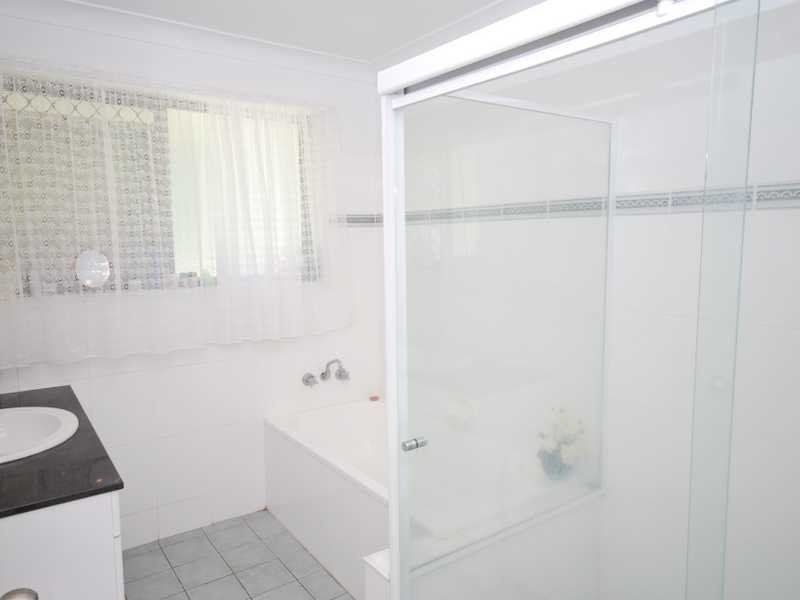 14 Lorikeet Lane, Burleigh Waters QLD 4220